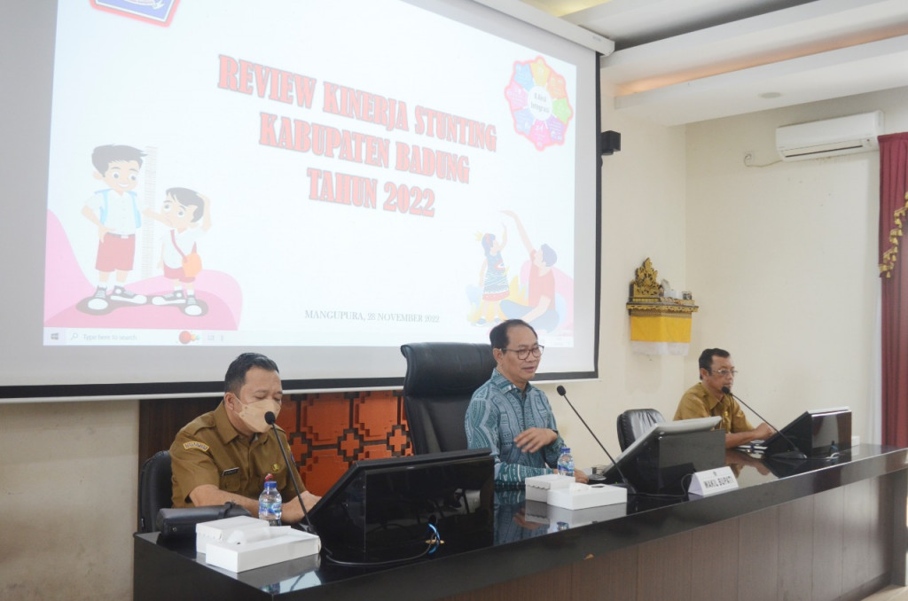 Wabup. Suiasa Pimpin Rapat Review Kinerja Penurunan Stunting